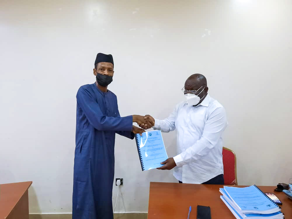 Salasi Idris Signs Agreement