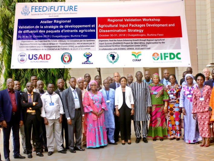Attendees at an EnGRAIS validation workshop in West Africa