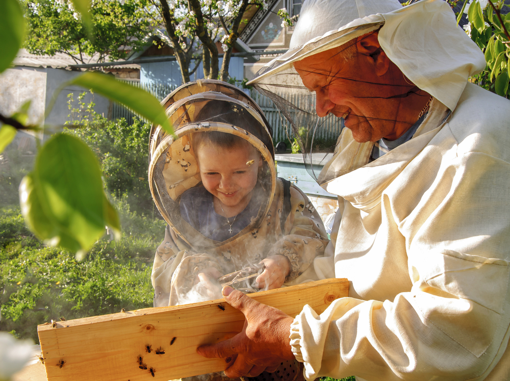 Bee Ambassodors with practicalbeekeeping.com